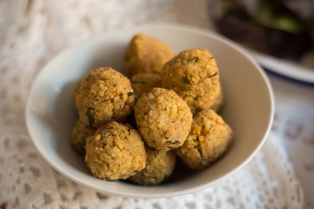Recipe:  Millet meatballs with figs and aubergine sweet and sour sauce - 1