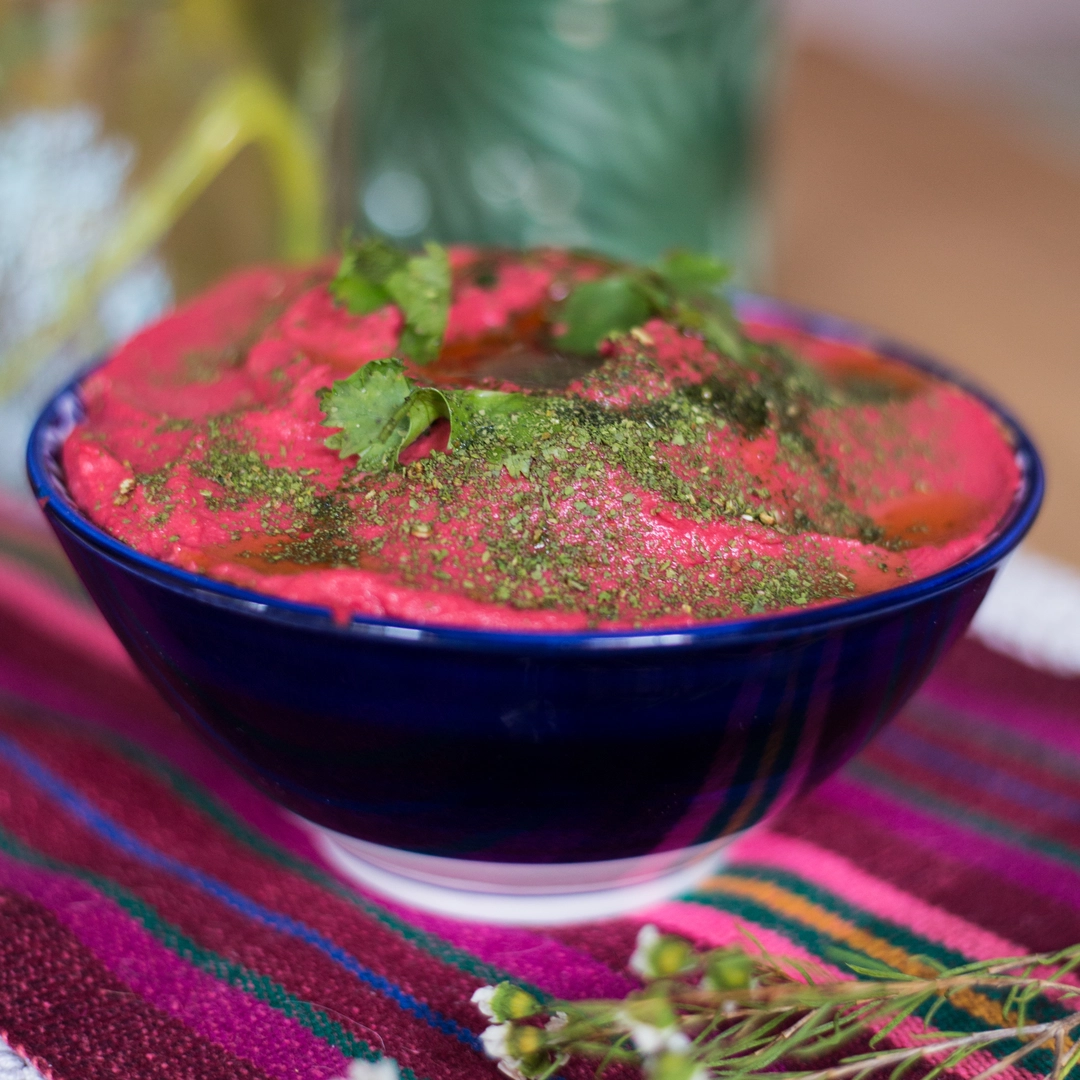Ricetta: Hummus rosa + polvere di broccolo di Creazzo